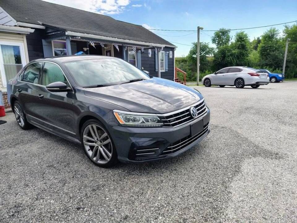 2016 VOLKSWAGEN Passat