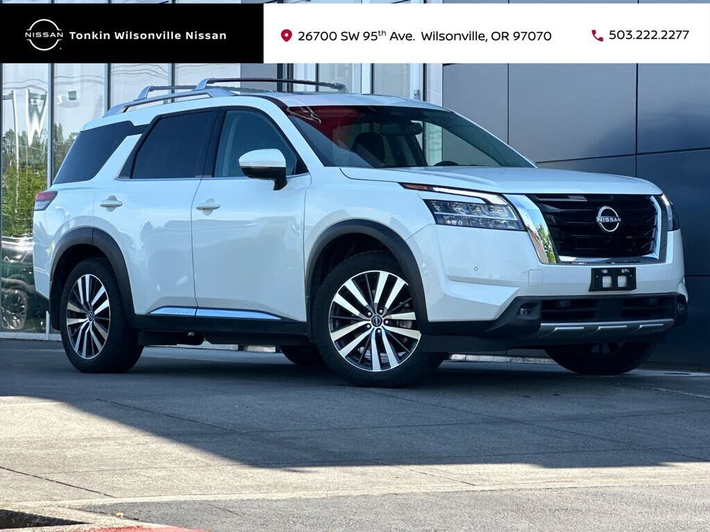 2022 NISSAN Pathfinder