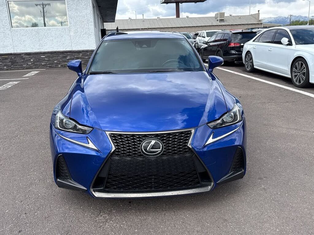 2017 Lexus IS