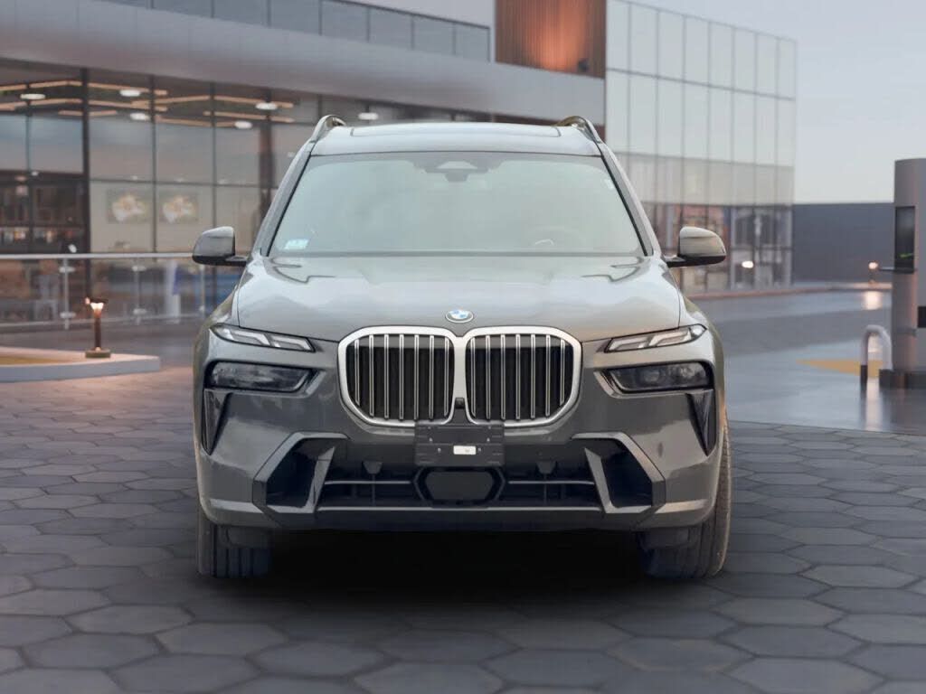2025 BMW X7