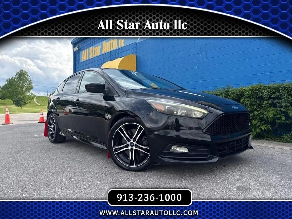 2017 FORD Focus