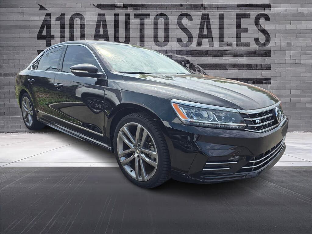 2016 VOLKSWAGEN Passat