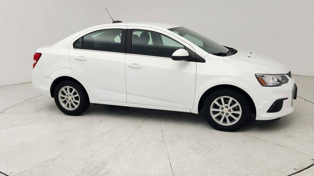 2017 CHEVROLET Sonic