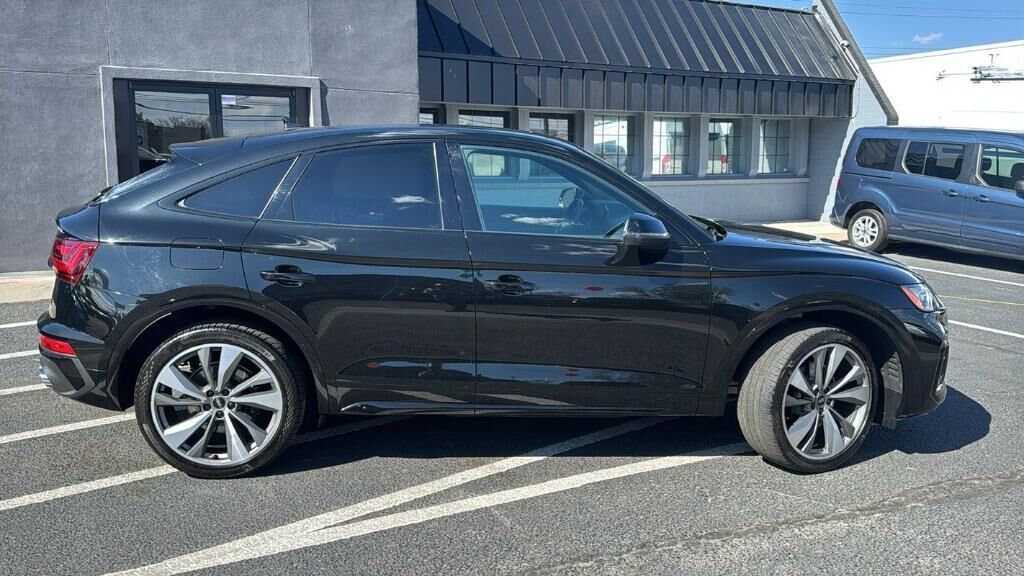 2023 Audi SQ5