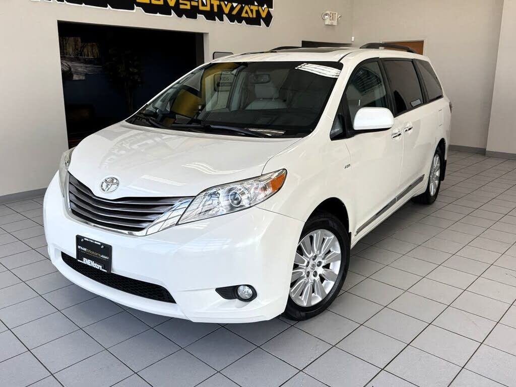 2016 TOYOTA Sienna