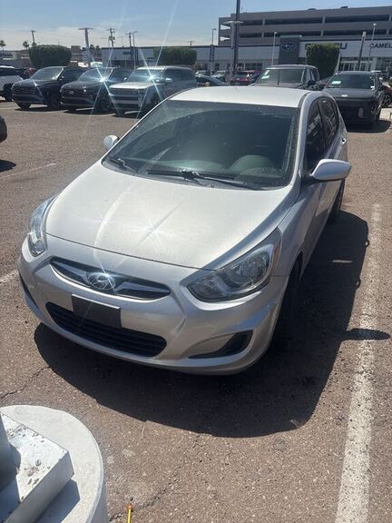 2012 HYUNDAI Accent