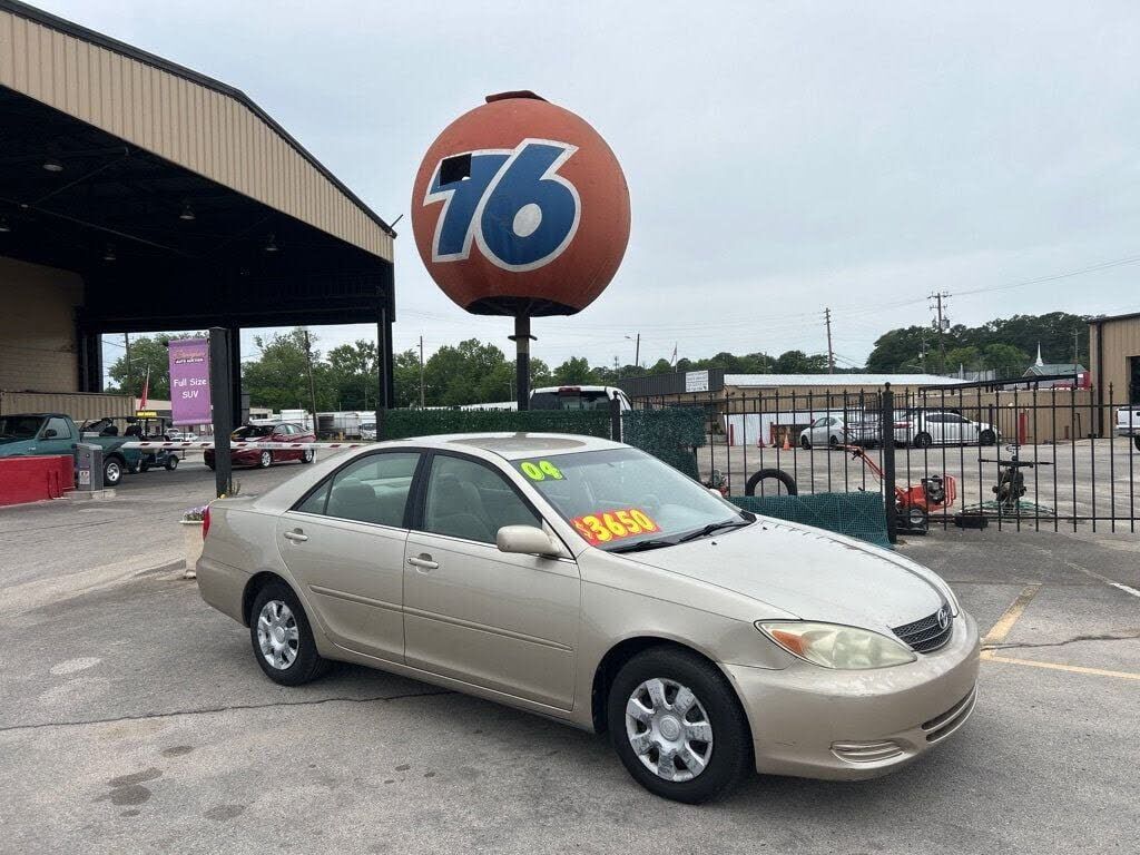 2004 TOYOTA Camry