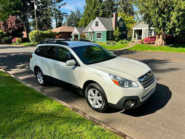 2013 SUBARU Outback