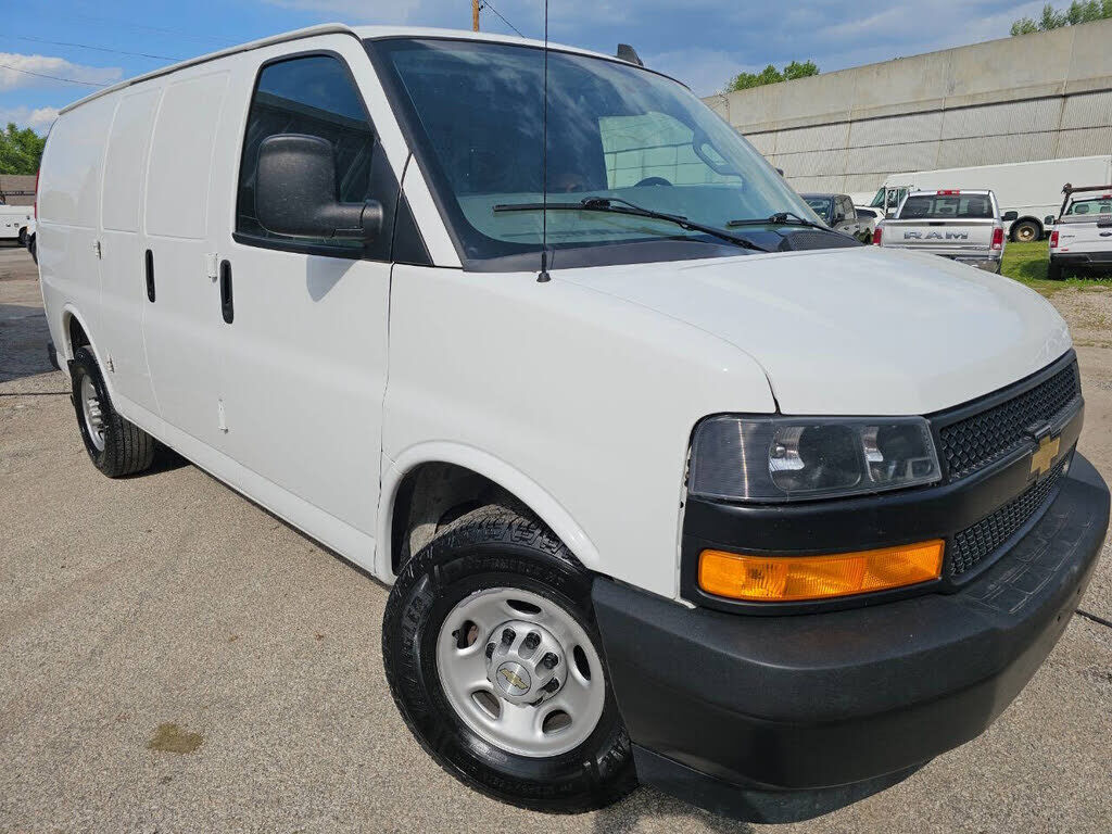2022 CHEVROLET Express