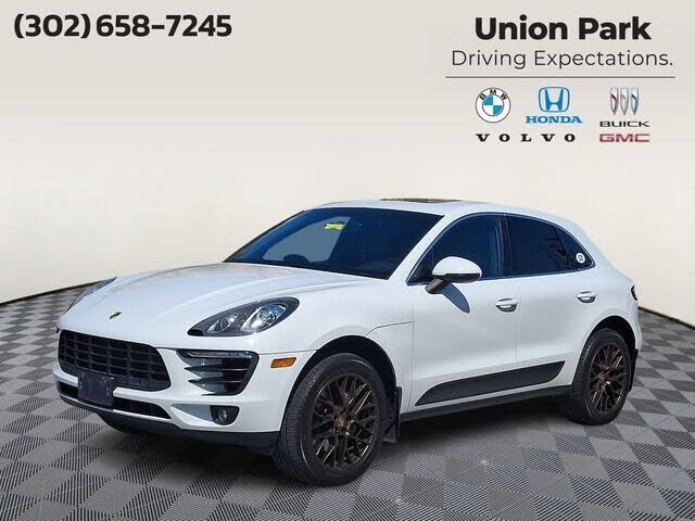 2015 PORSCHE Macan