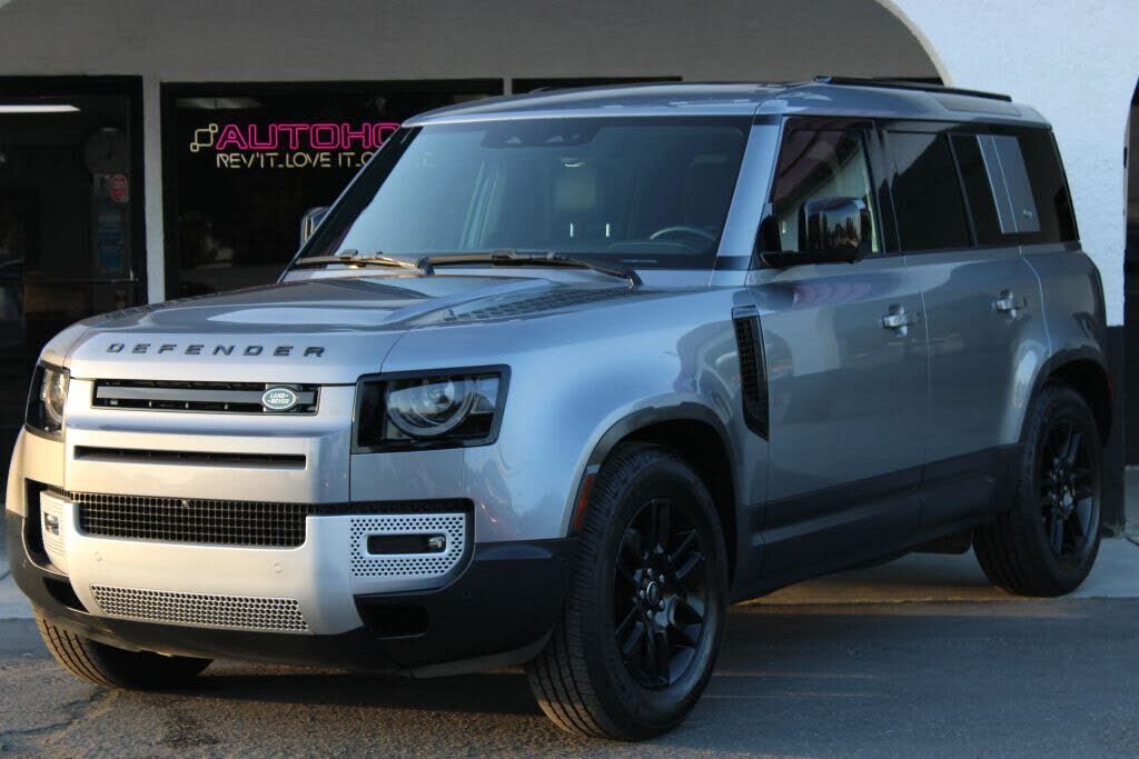 2024 LAND ROVER Defender