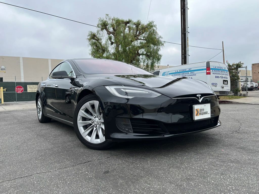 2016 TESLA Model S