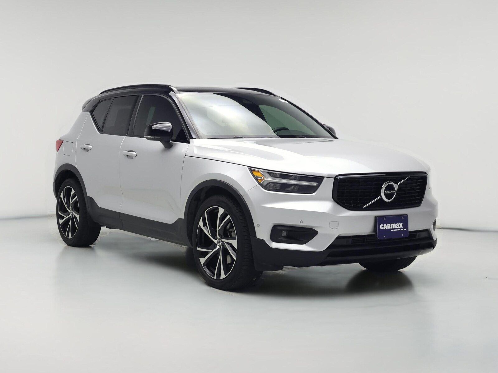 2019 VOLVO XC40