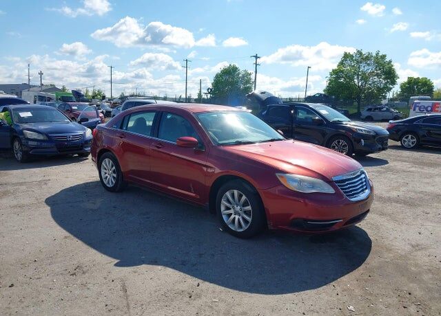 2011 CHRYSLER 200