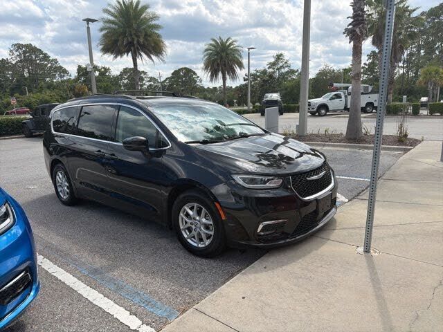2022 CHRYSLER Pacifica