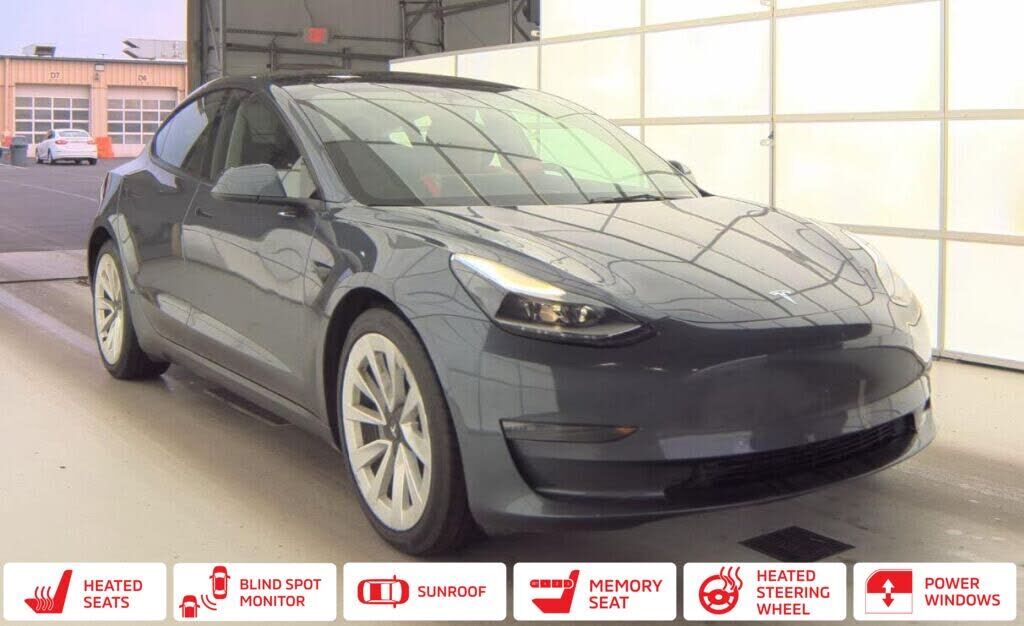 2022 TESLA Model 3