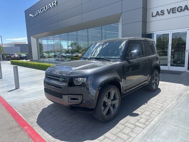 2024 LAND ROVER Defender