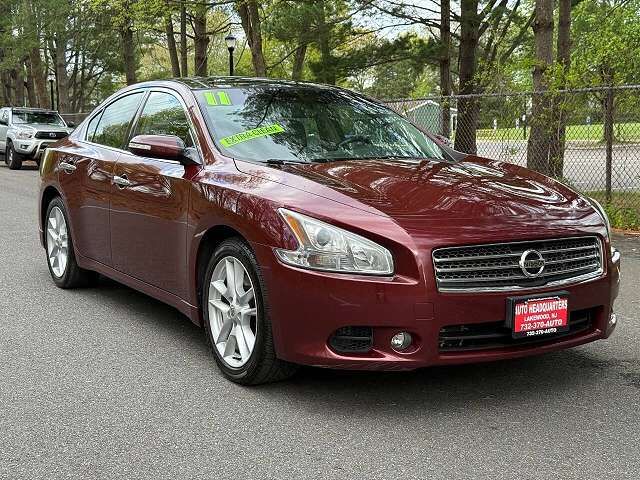 2011 NISSAN Maxima