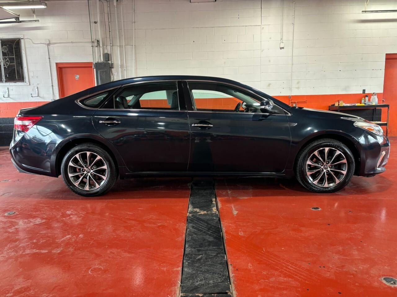2016 TOYOTA Avalon