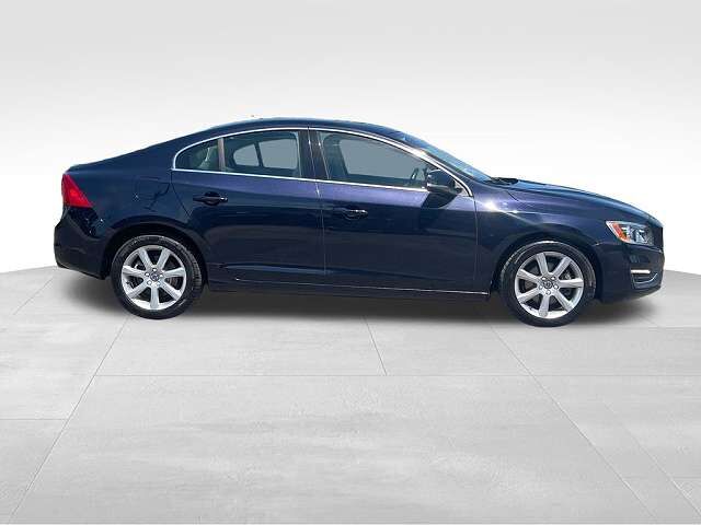 2016 VOLVO S60
