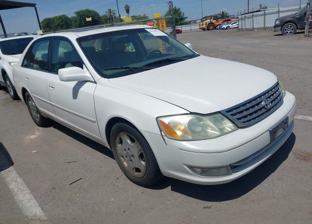2003 TOYOTA Avalon