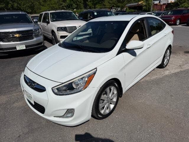 2014 HYUNDAI Accent