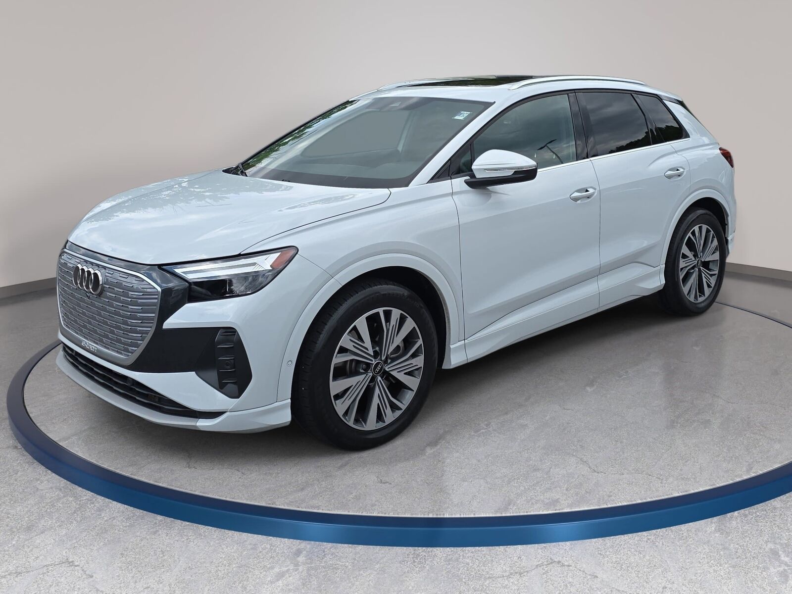 2023 AUDI Q4