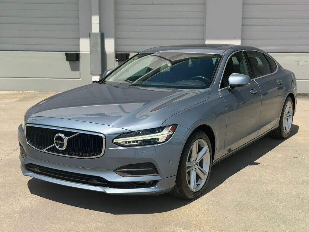 2018 VOLVO S90