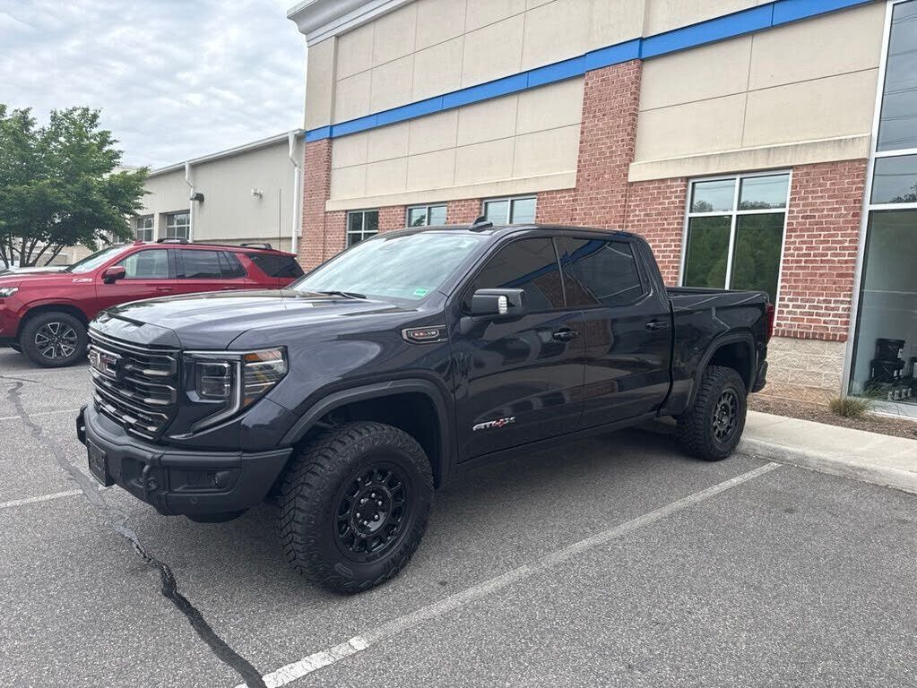 2024 GMC Sierra