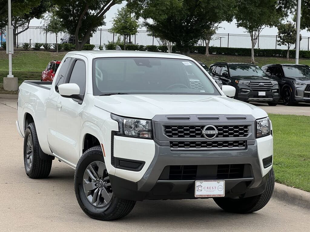 2025 NISSAN Frontier
