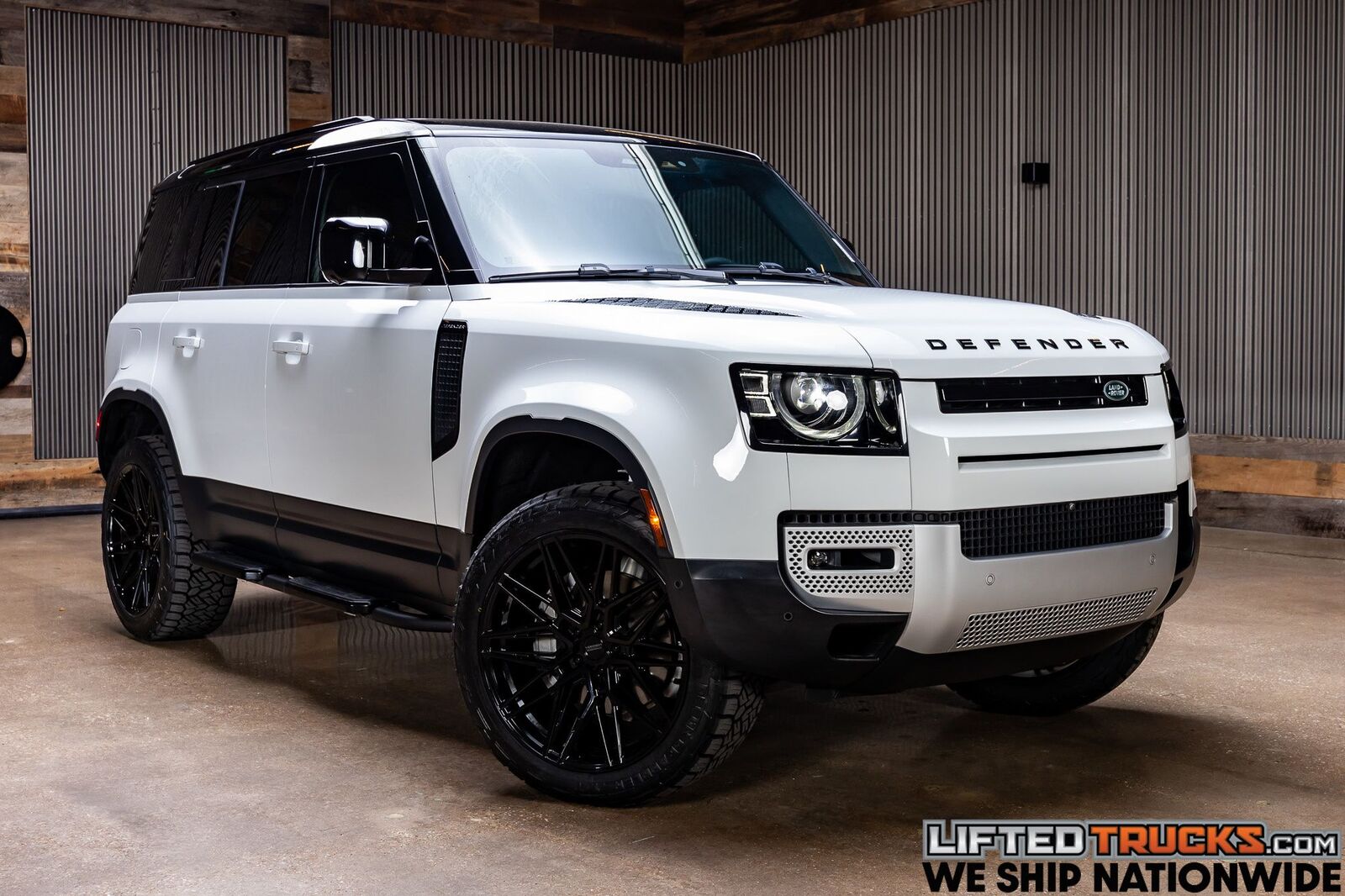 2025 LAND ROVER Defender