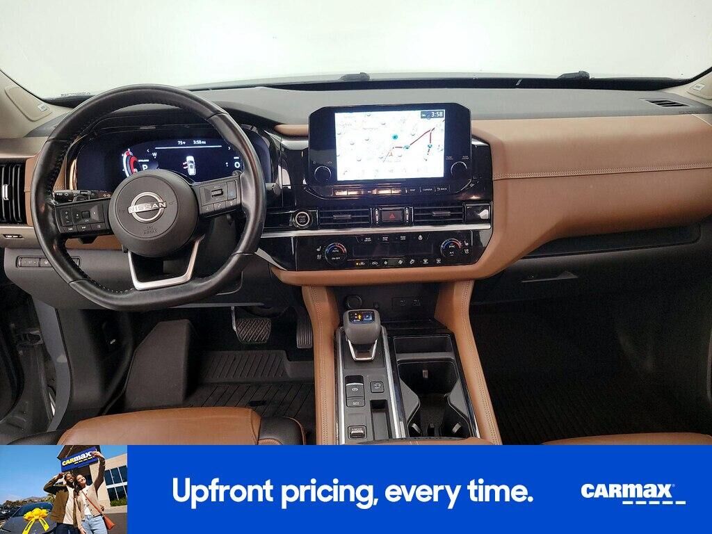 2022 NISSAN Pathfinder