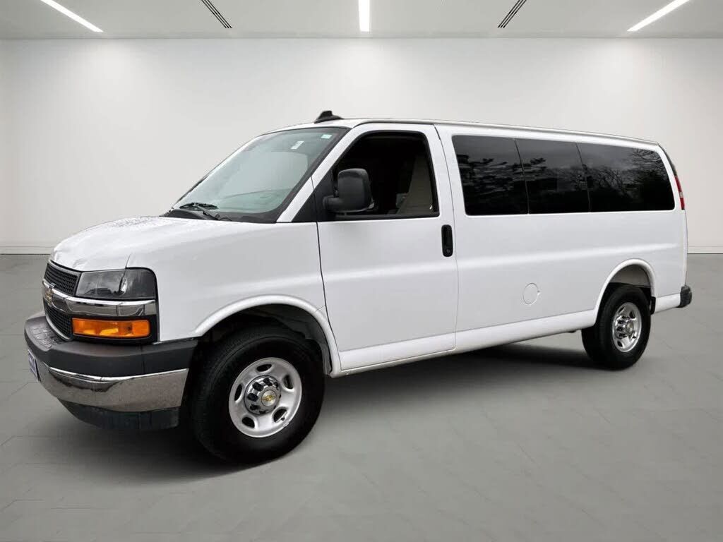 2025 CHEVROLET Express