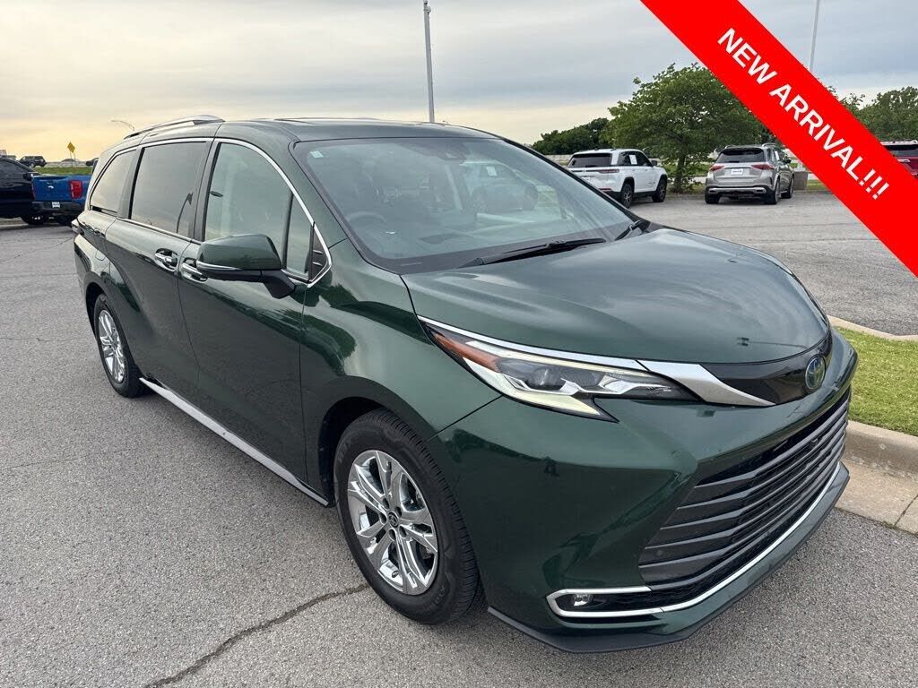 2023 TOYOTA Sienna