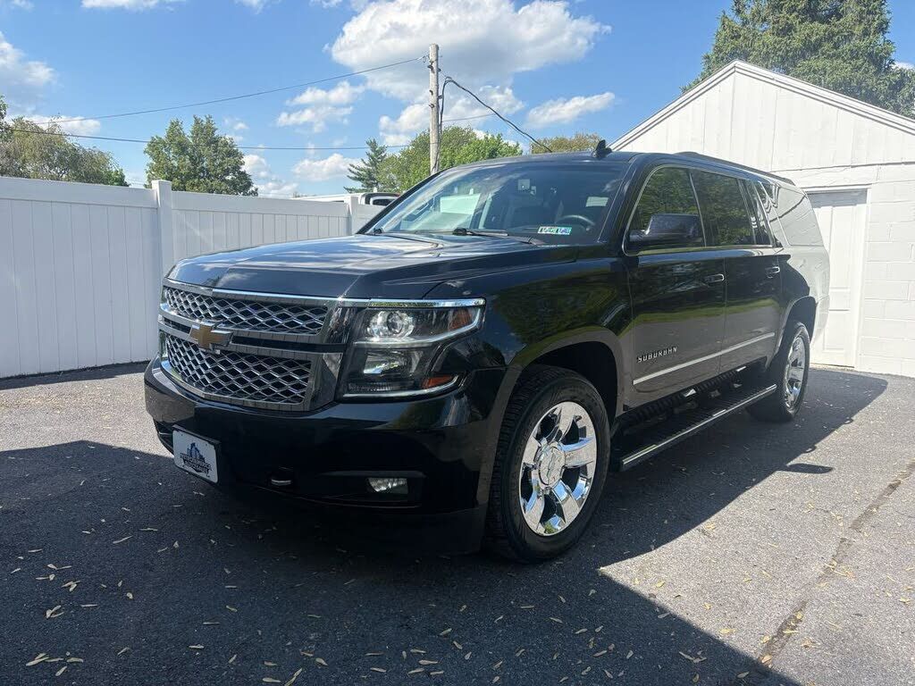 2017 CHEVROLET Suburban