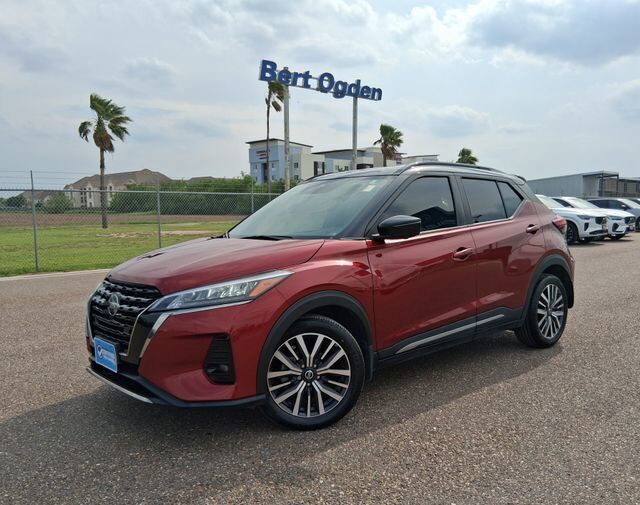 2021 NISSAN Kicks