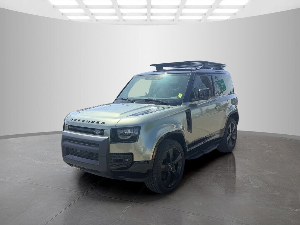2024 LAND ROVER Defender