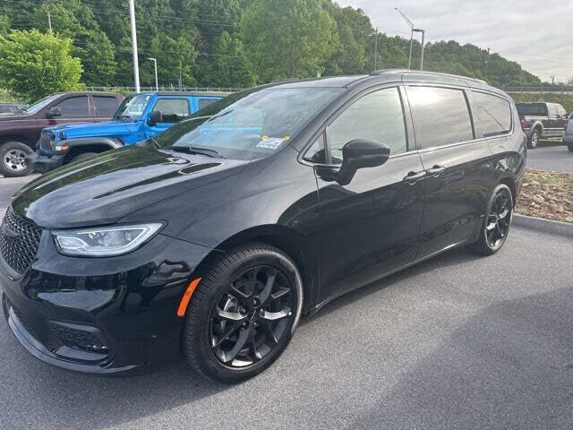 2025 CHRYSLER Pacifica