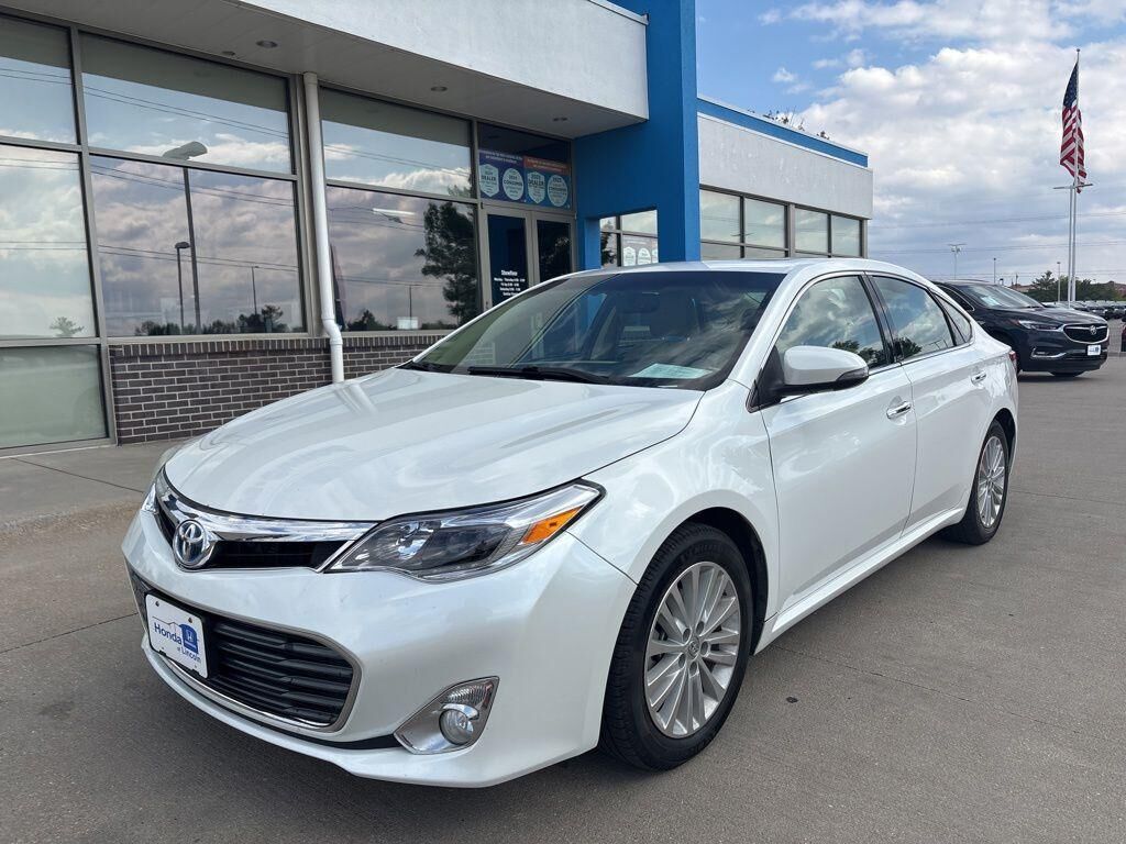 2013 TOYOTA Avalon