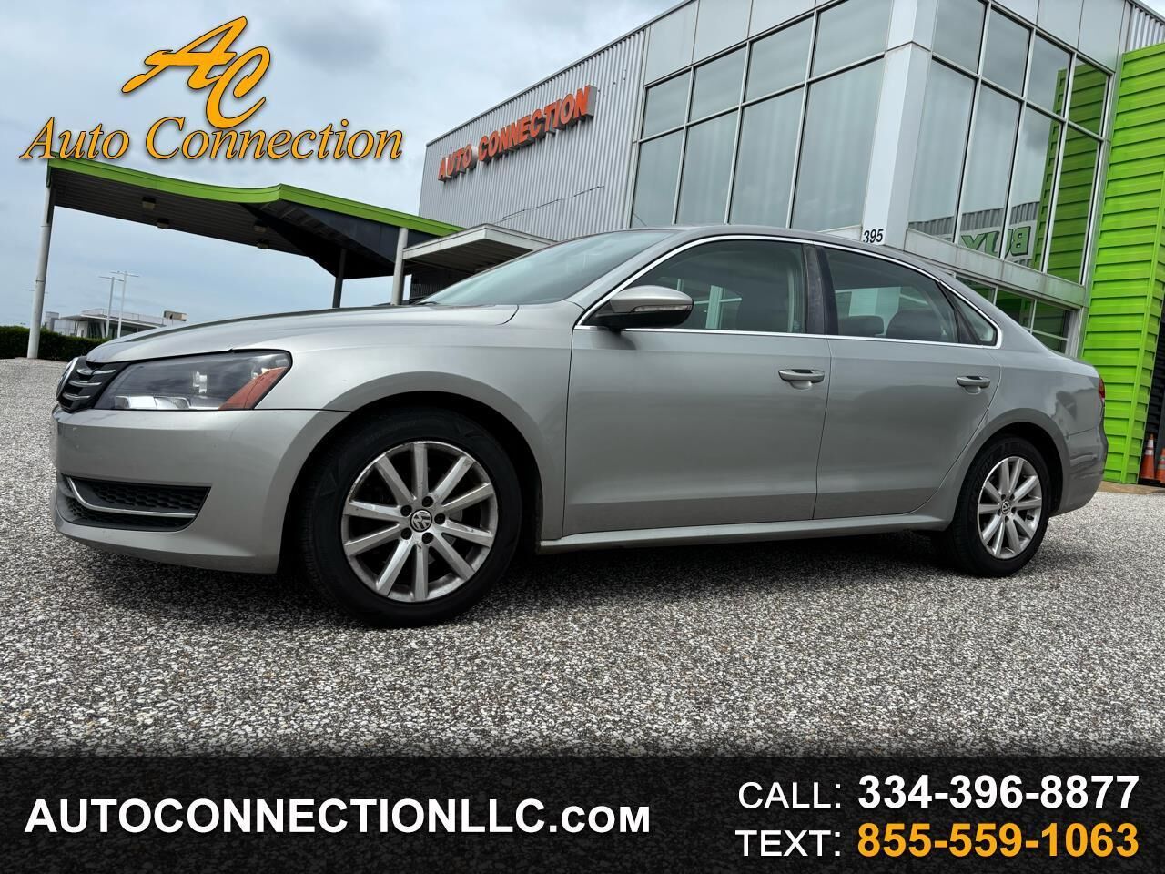 2012 VOLKSWAGEN Passat