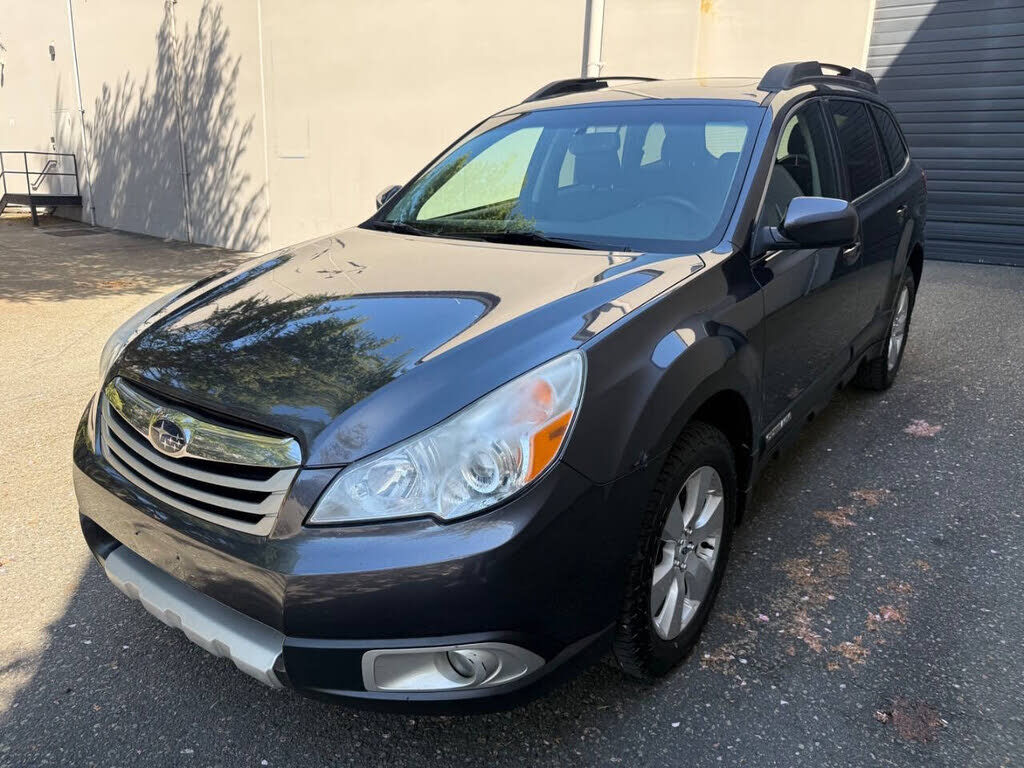 2012 SUBARU Outback