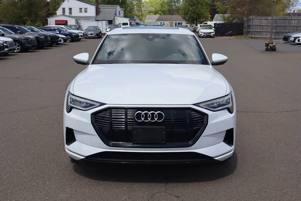 2022 Audi e-tron