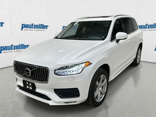 2022 VOLVO XC90