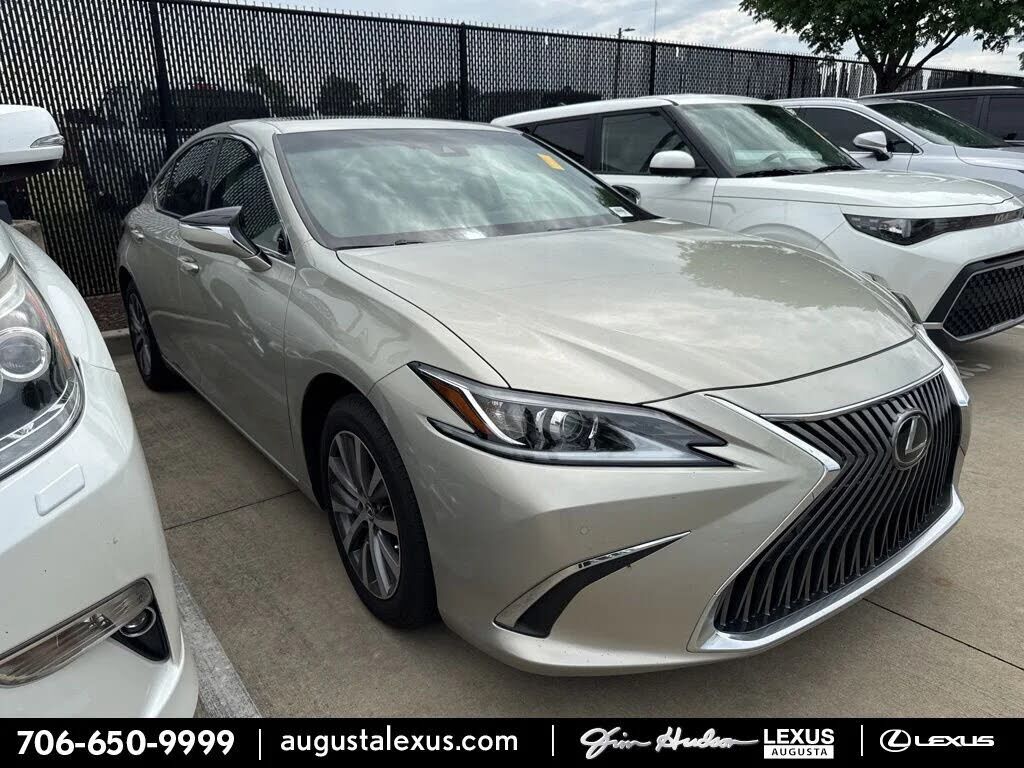 2020 LEXUS ES