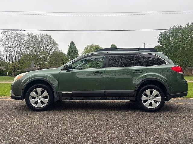 2011 SUBARU Outback