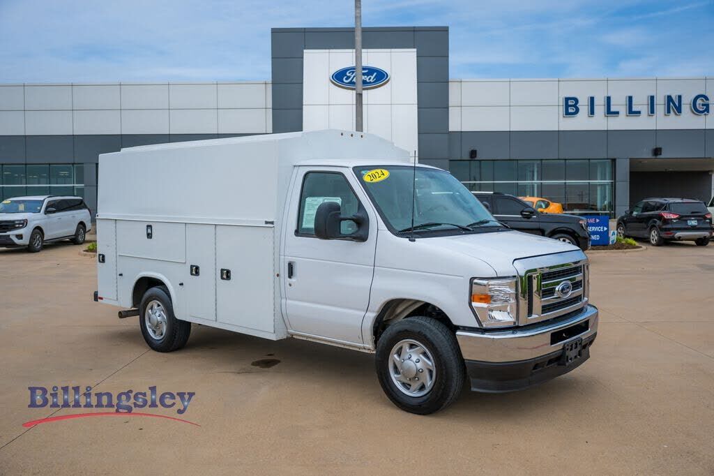 2024 FORD E-350
