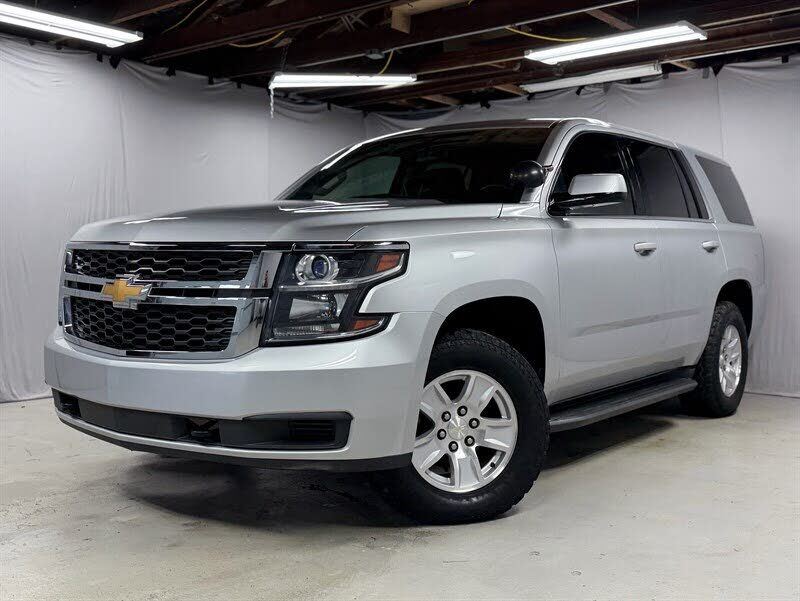 2017 CHEVROLET Tahoe
