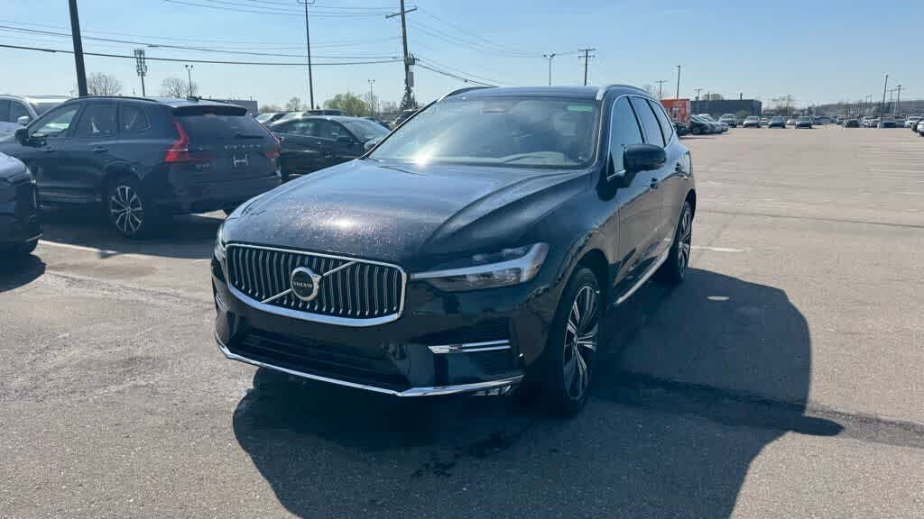 2023 VOLVO XC60