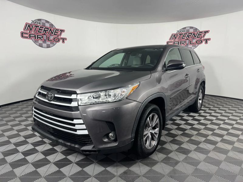 2019 TOYOTA Highlander