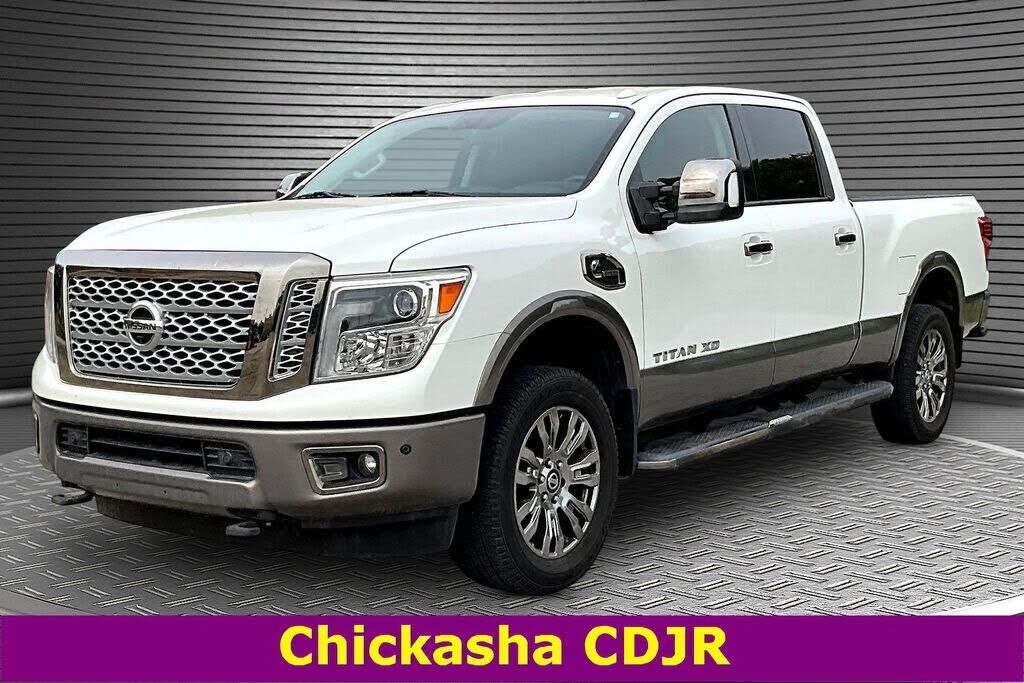 2017 NISSAN Titan